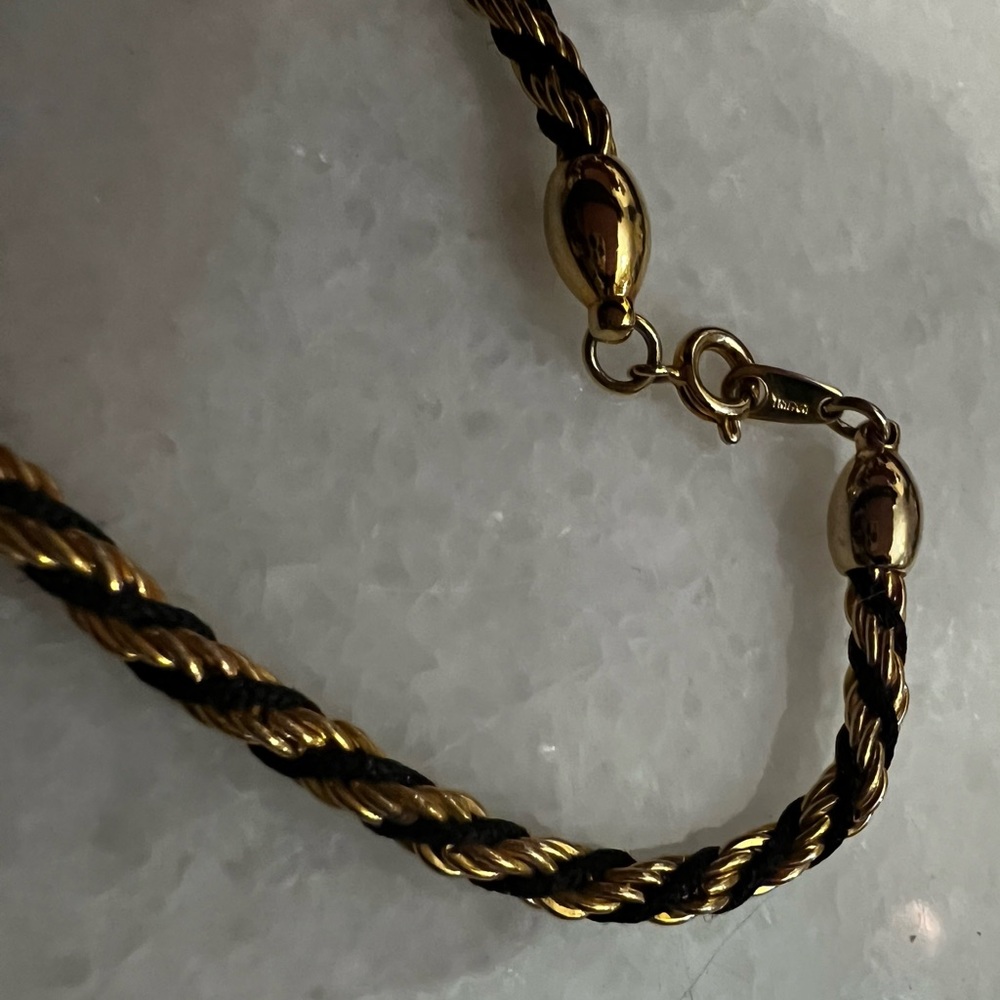 Trifari Gold & Black Twisted Thin Rope Chain Necklace - Picture 8 of 9